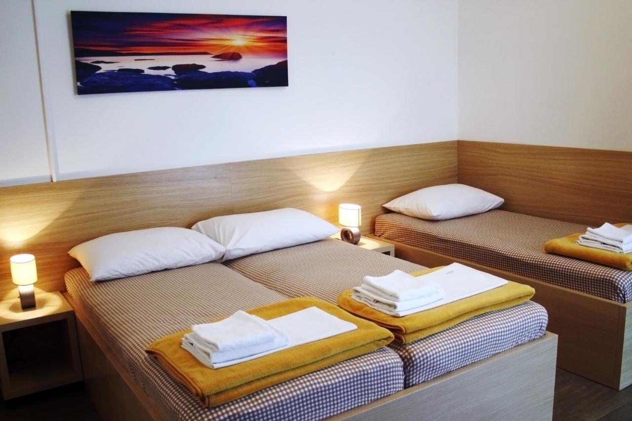 Rooms Fitea Osijek Exterior foto